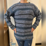 ست شومیز بافت راه راه با شلوار جین مام استایل و بوت بلند